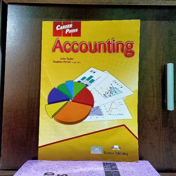 CAREER PATHS ACCOUNTING STUDENTS BOOK