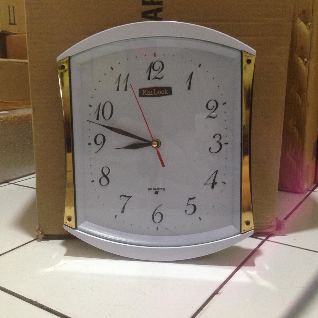 Maspion 136 Wall Clock Jam Dinding Kailock