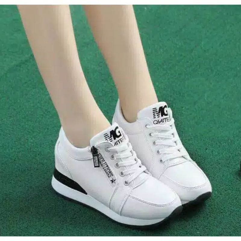 SEPATU WANITA BOOT MG SLETING PUTIH MODIS CWE KEKINIAN