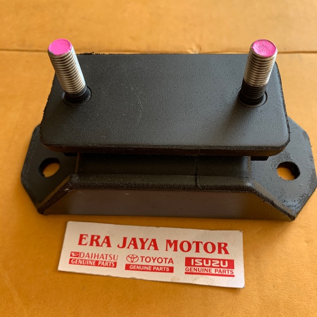 Transmisi mounting panther