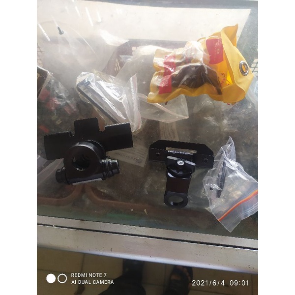 Breket antena mobil posisi depan bisa belakang bisa