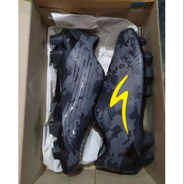 SEPATU BOLA SPECS ACCELERATOR LIGHT SPEED II PRO FG ORIGINAL