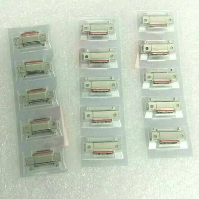 Samsung A320 / A520 / A720 A3 A5 A7 2017 Connector Konektor Charger Cas