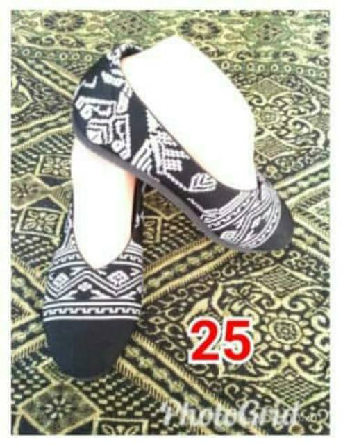 Sepatu motif etnik termurah / sepatu nyaman dipakai / sepatu batik murah