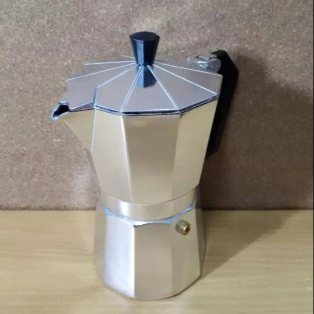moka pot 3 cup. mokapot. espresso maker