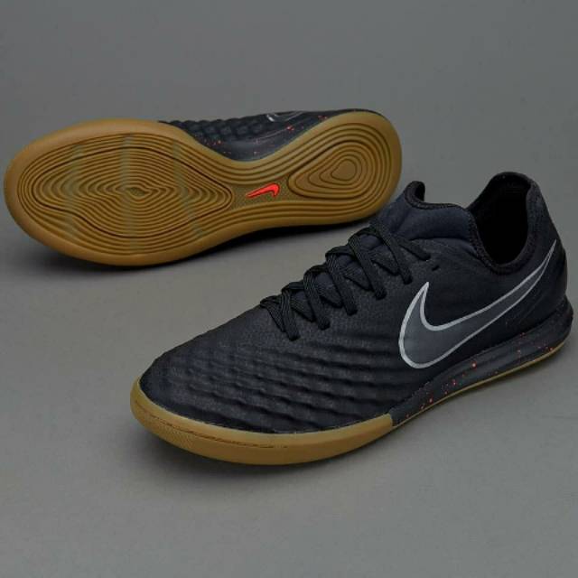 Sepatu futsal Nike Magista X Finale II Black Gum - IC
Size 39-45
Qualitas ORIGINAL
Made In Vietnam