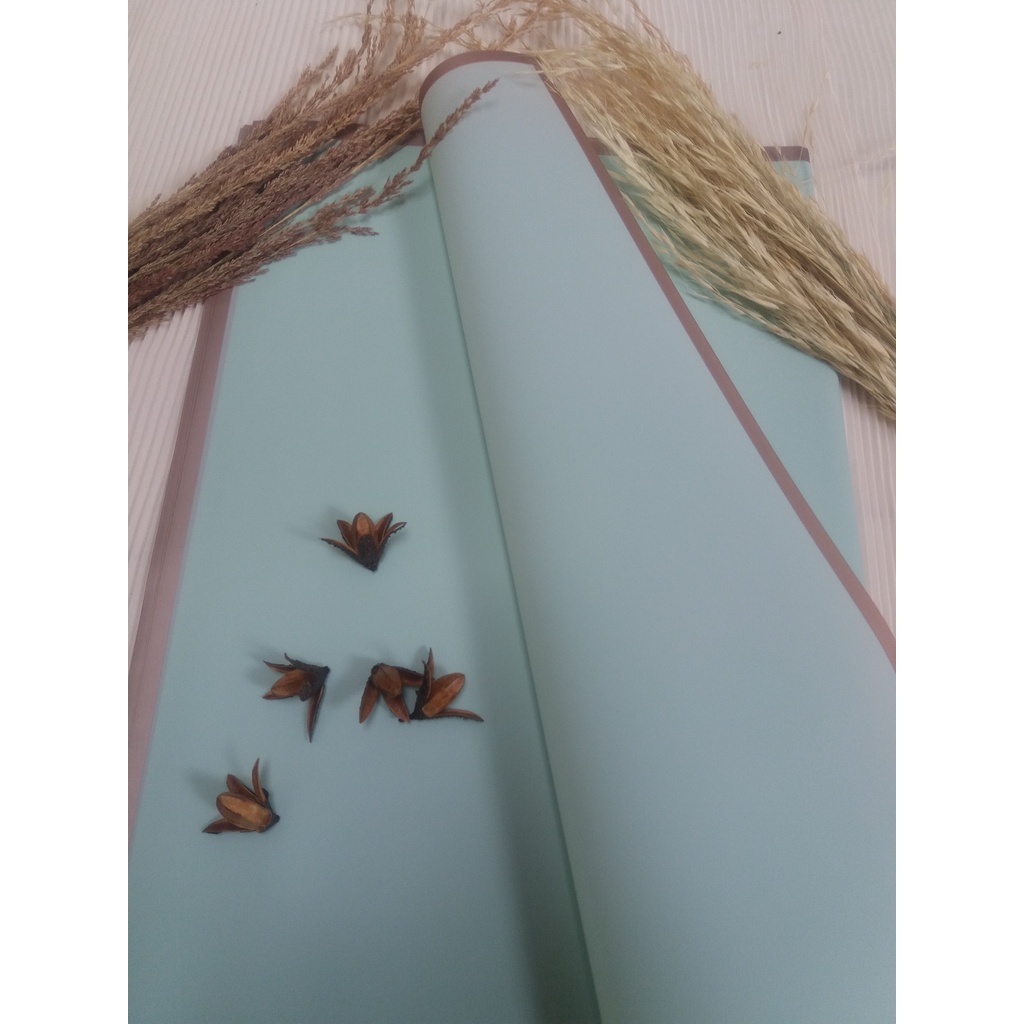 

Kertas Cellophane gold line / kertas buket / bahan buket / wrapping paper (hijau muda)