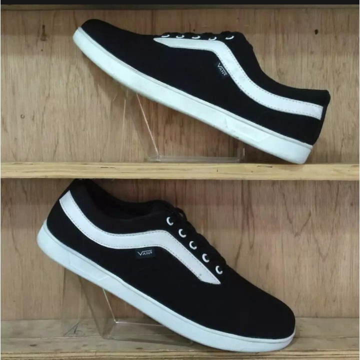 Sepatu sneaker pria wanita / Sepatu Pria Dan Wanita OS Cacing