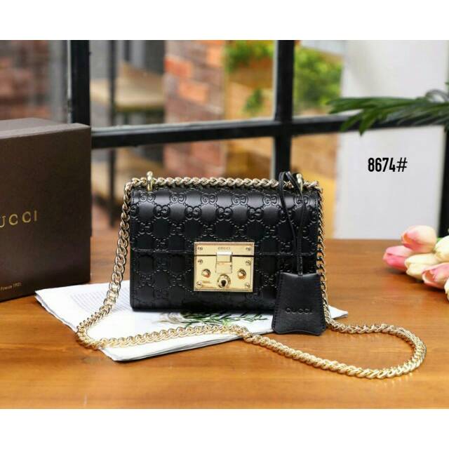 GUCCI PADLOCK SMALL SIGNATURE SHOULDER BAG