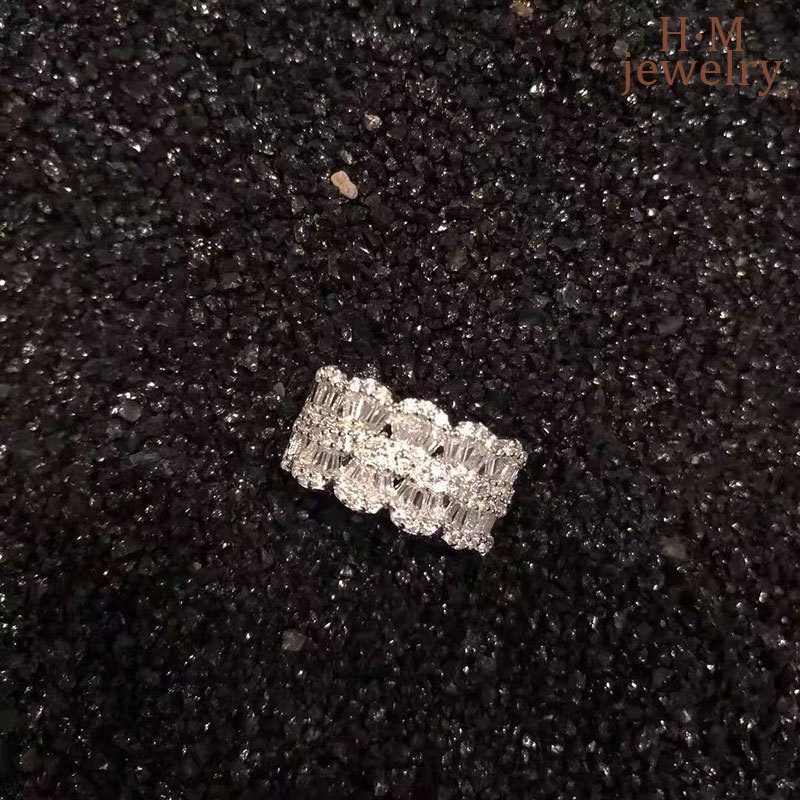 Cincin S925 Silver Bentuk Kelopak Bunga Aksen Berlian Penuh