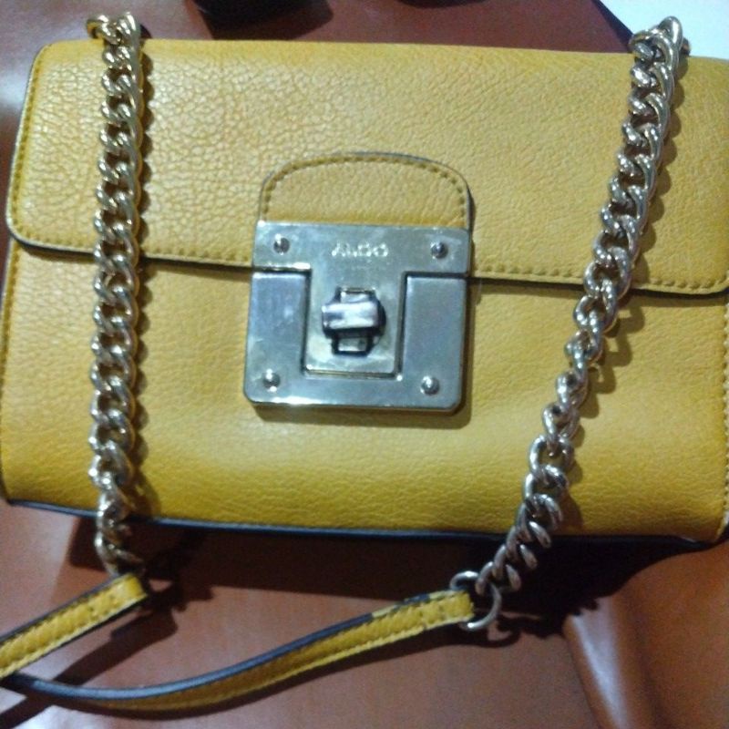 tas selempang merk ALDO