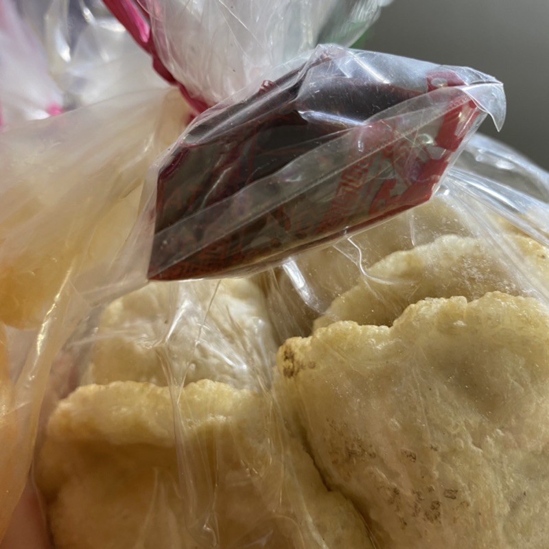 

Yang Lagi Viral Kemplang Bangka / Kemplang Pasir Bangka / Kerupuk Pasir Bangka Cap Tjokro Kuning -