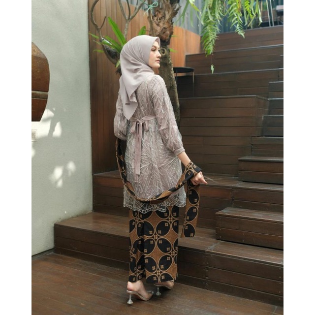 KEBAYA BATIK MODERN KEBAYA MAHESWARI LAMARAN WISUDA TUNANGAN WID BATIK AKITA SHOOP-3