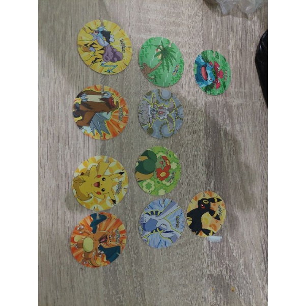 Tazos chiki balls charizard pikachu