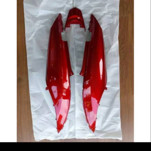 Cover body samping Mio j merah maroon