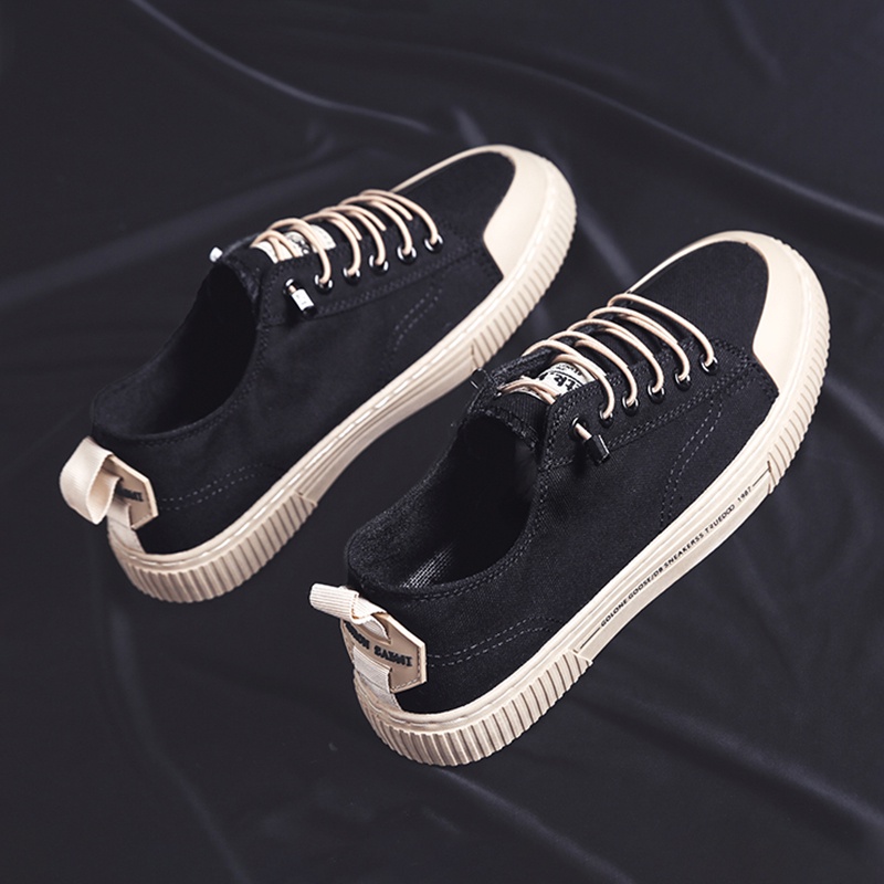 Mainland Sepatu Sneaker Fashion Kanvas Sepatu Kasual Pria KSC404