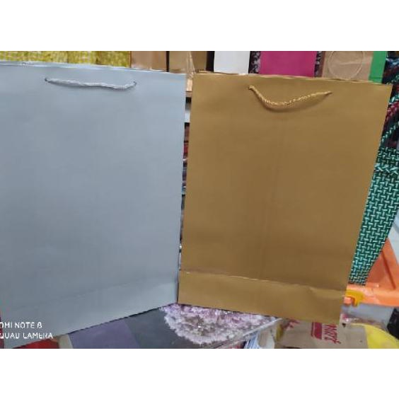 

Model Baru Paper bag buku dupex gold dan silver terlaris/12pcs bahan dupex tebal