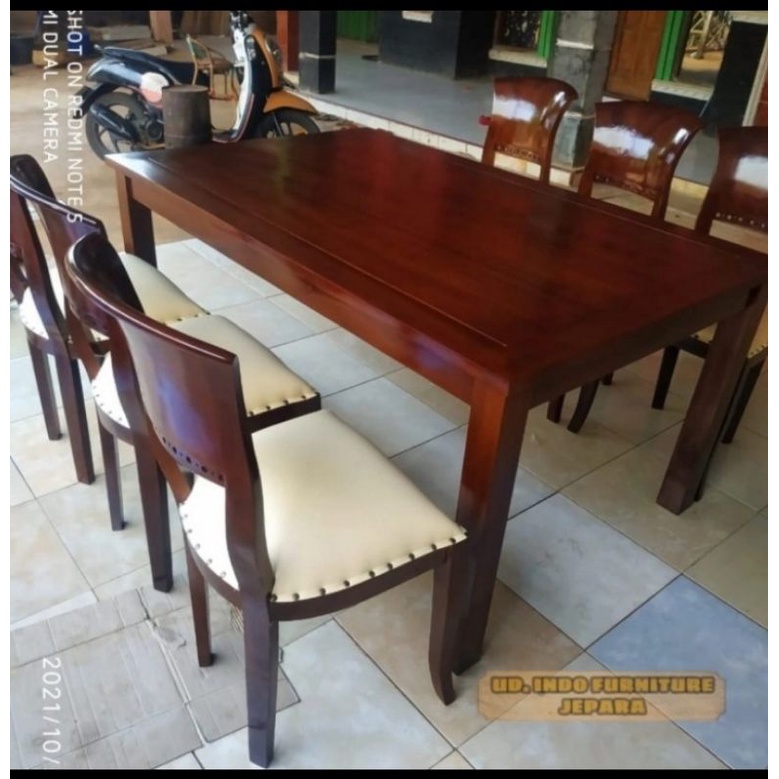 meja makan panjang kursi 6 dudukan busa bahan kayu jati Jepara