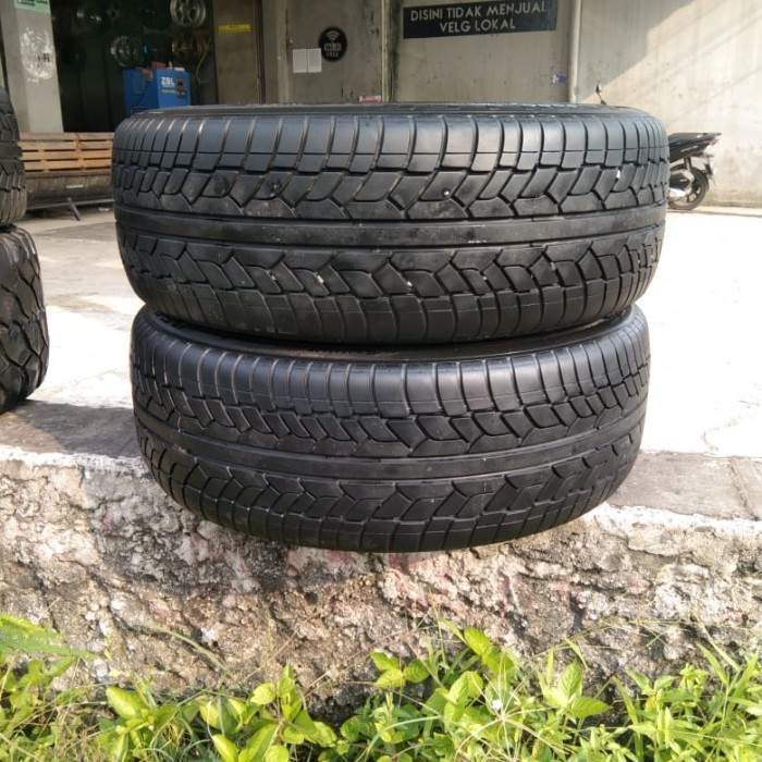 BAN ACHILLES DESERT HAWK UHP 245/45 R20