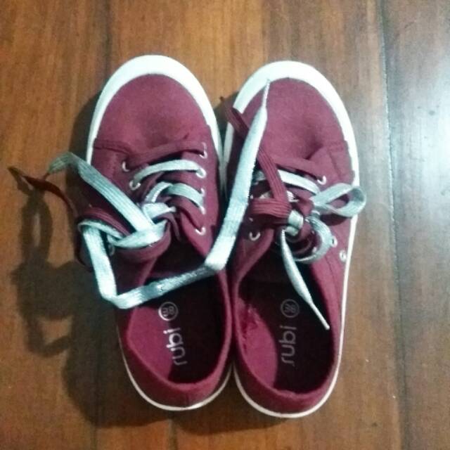 Rubi shoes - rubi sneakers - preloved rubi - sepatu rubi preloved sepatu wanita murah