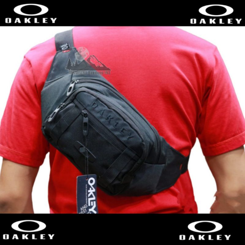 Tas Pinggang waistbag Oakley full black edition / tas Slempang Oakley / waistbag Oakley pria / tas distro/ Tas surfing