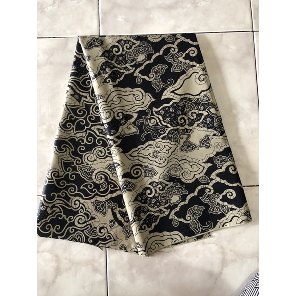 KAIN BATIK TERBARU | MEGAMENDUNG CREAM | REALPICT