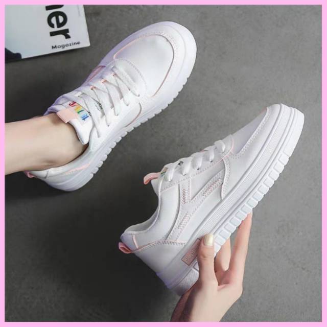 LIVISON Elena Sepatu Wanita Sneakers Shoes SP003-1