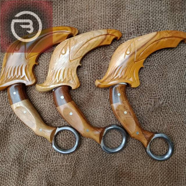 Pisau Baja Tradisional Ukir