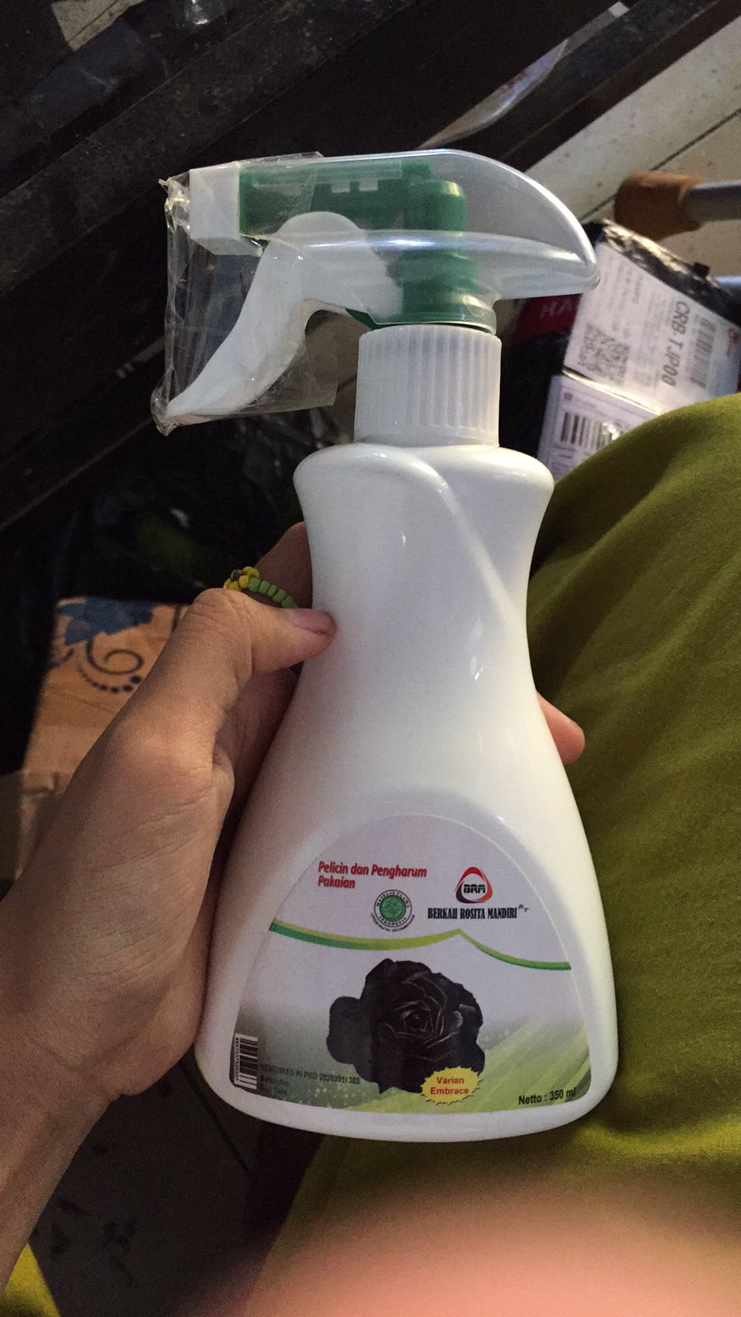 Pelicin Pakaian Berkah Rosita Mandiri Spray 350 Ml
