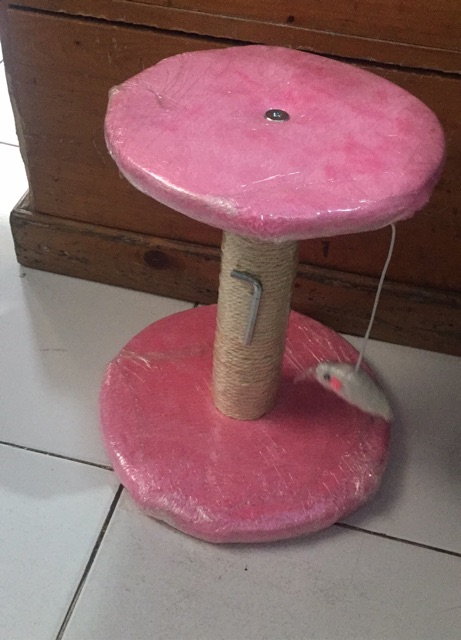 Mainan Kucing Cakaran /Tiang Mainan Cakaran Kucing