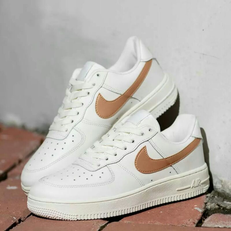 gold white af1