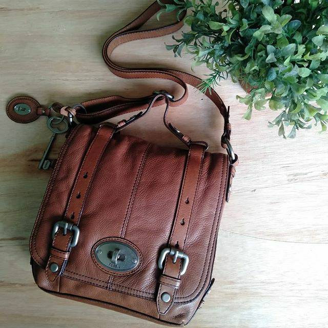 Fossil maddox flap