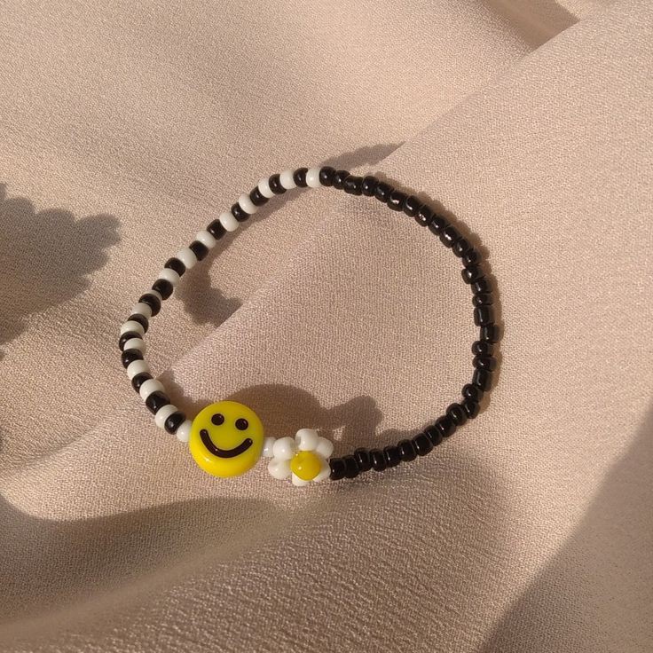 Gelang manik manik bunga & smile emoticon
