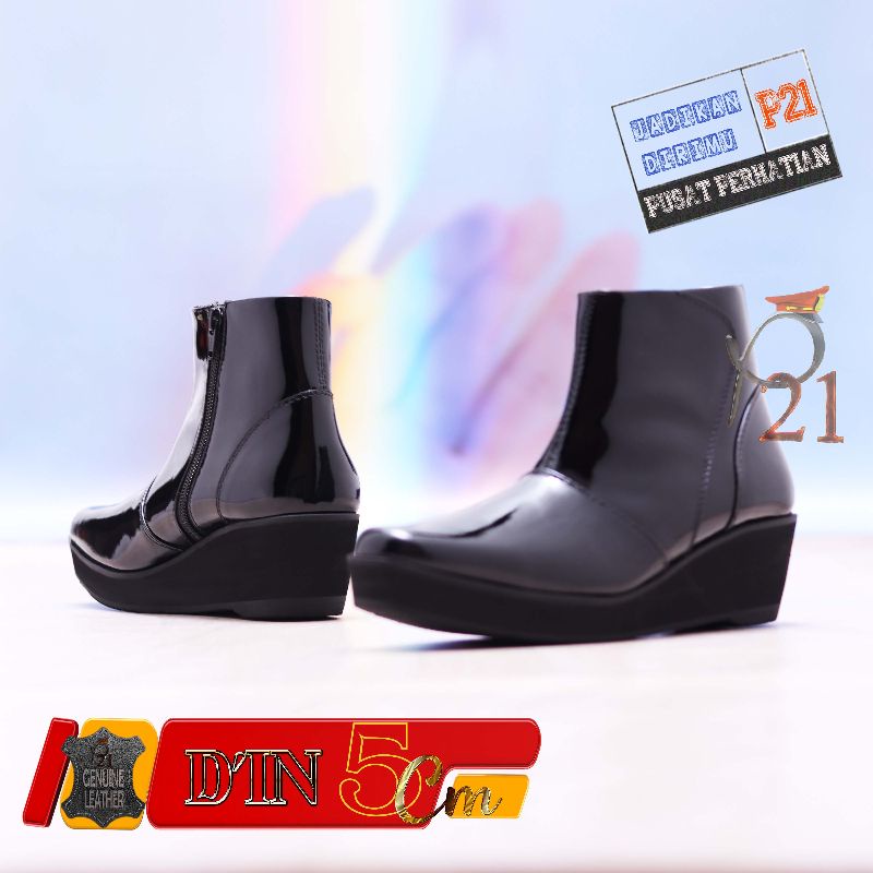 P21 D'IN SEPATU WANITA