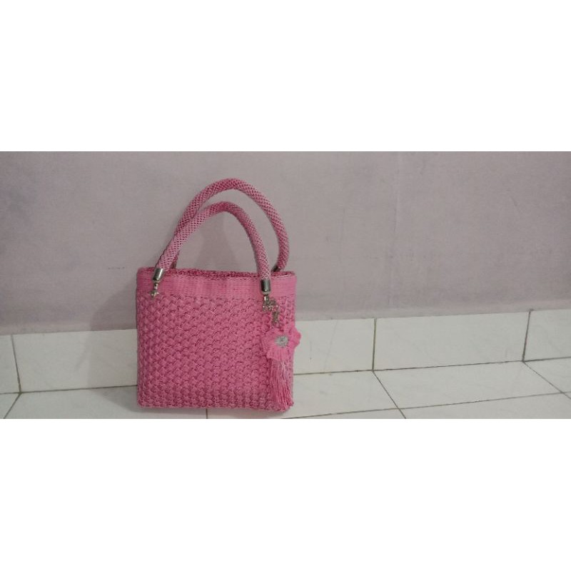tas Selempang rajutan { by indri_olshop}