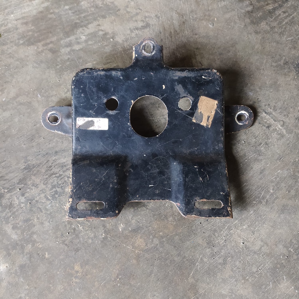 breket dudukan lampu belakang yamaha RX spesial original copotan motor