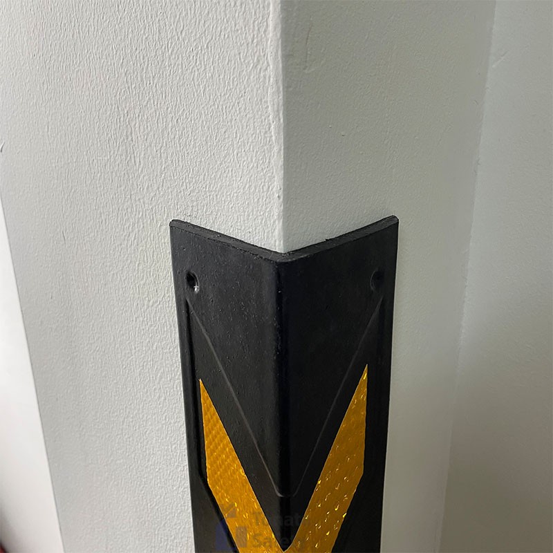 Corner Guard Rubber / Pelindung Sudut Dinding Karet / 100 cm x 9 cm