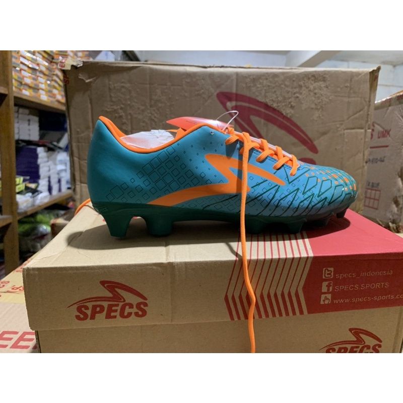 sepatu sepak bola specs swervo meteor