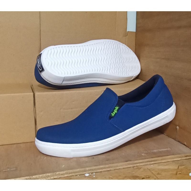 sepatu kasual slip on pria sepatu dagok