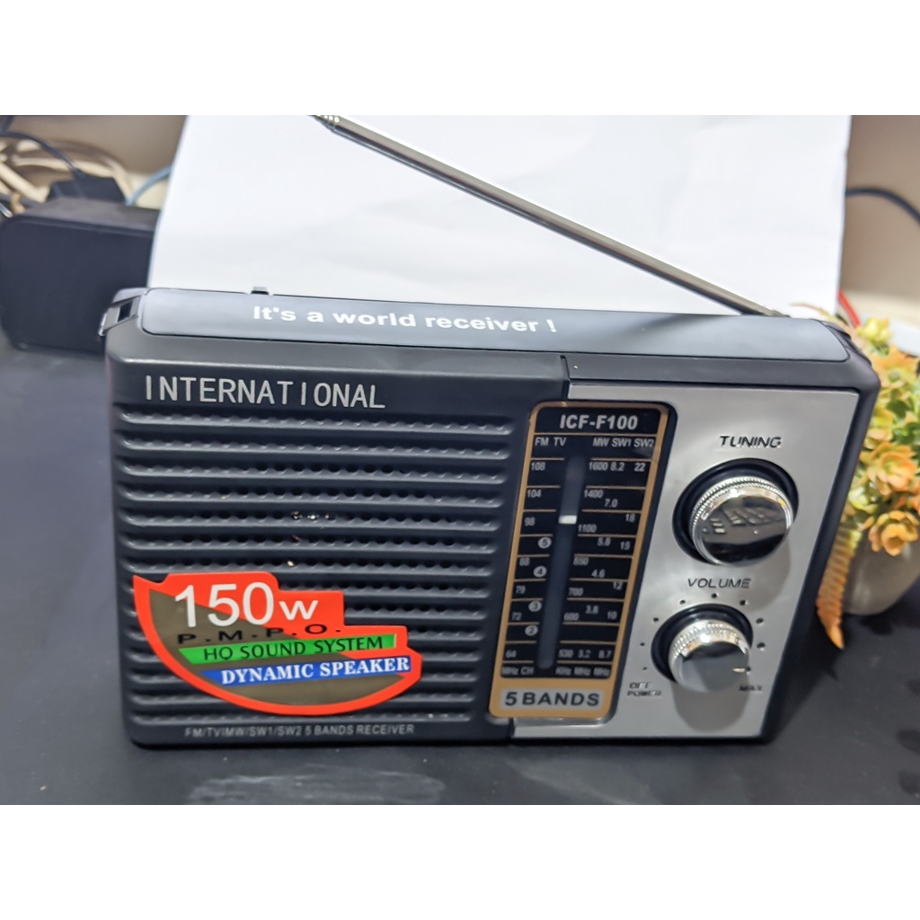 Radio Jadul F 100 INTERNATIONAL AC DC 5 Band FM AM SW ICF-F100 5 Bands AM FM TV SW2 SW1