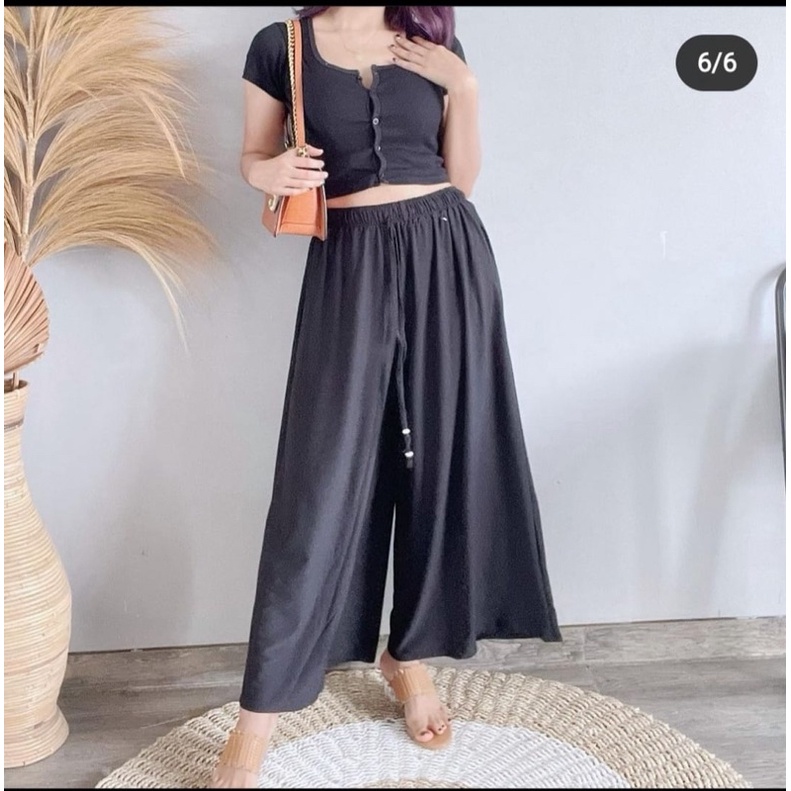 DAILY KULOT JUMBO // UMBRELLA KULOT // CELANA PANJANG WANITA-Hitam