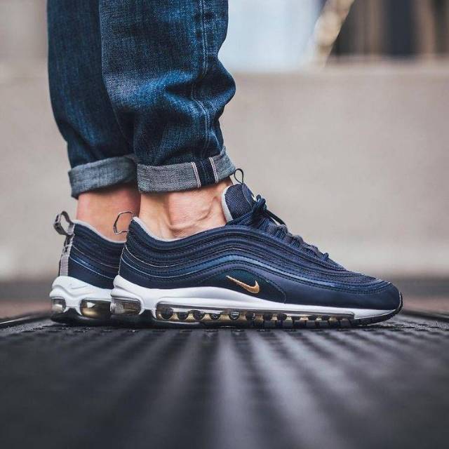 midnight blue air max