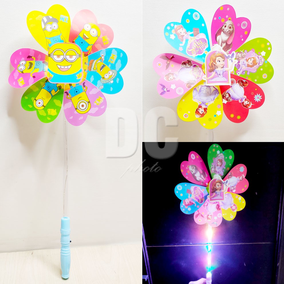 Tongkat Kincir LED Tahun Baru Lampu Nyala Karakter Hello Kitty Sofia Minions Princess Cars Masha