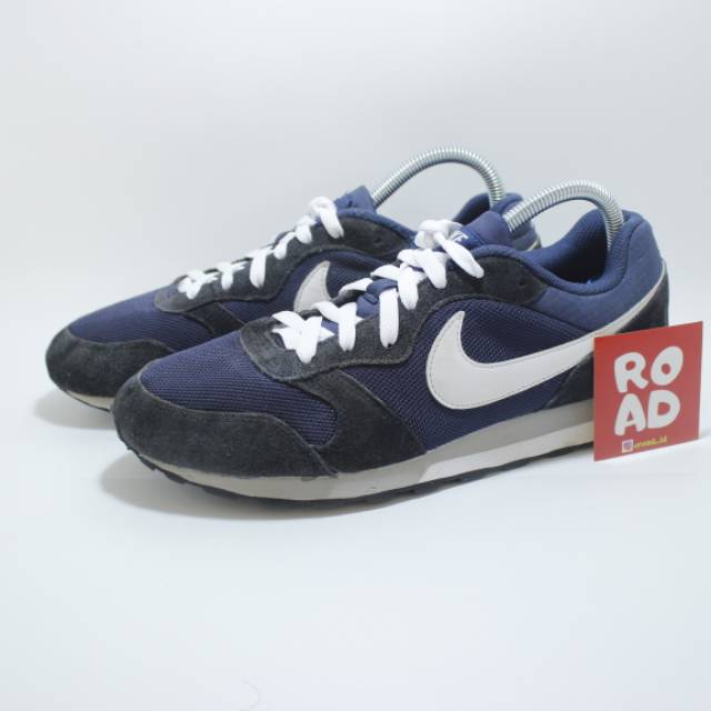 sepatu nike md runner 2