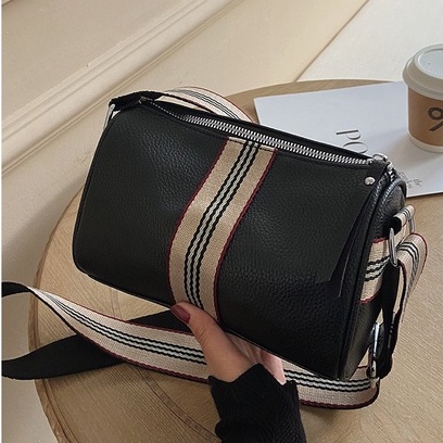 ( 2PC 1KG ) GTBI998878018 New Arrival  !!!  Tas Selempang Wanita Import  Premium Terbaru