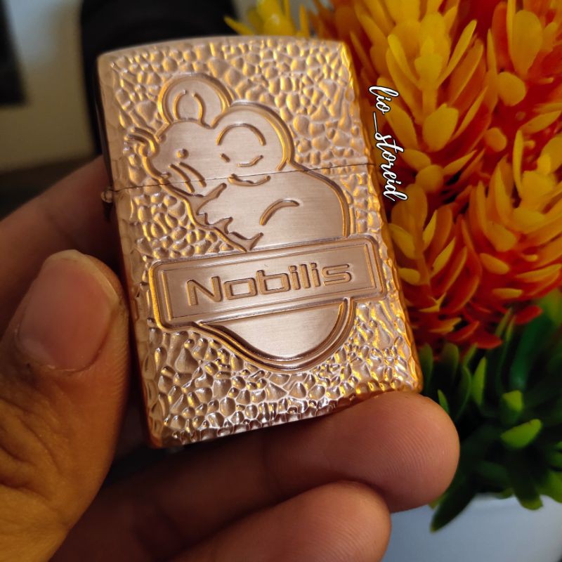 KOREK ZIPPO NOBILIS TIKUS EMAS