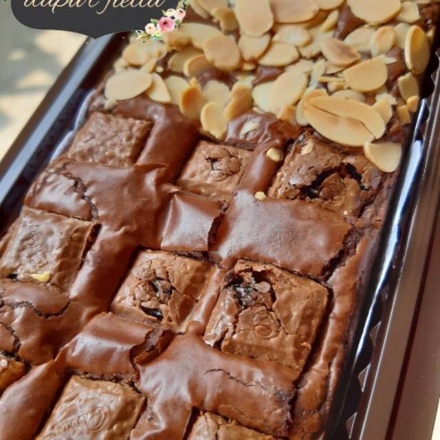 

Brownies premium coklat almond