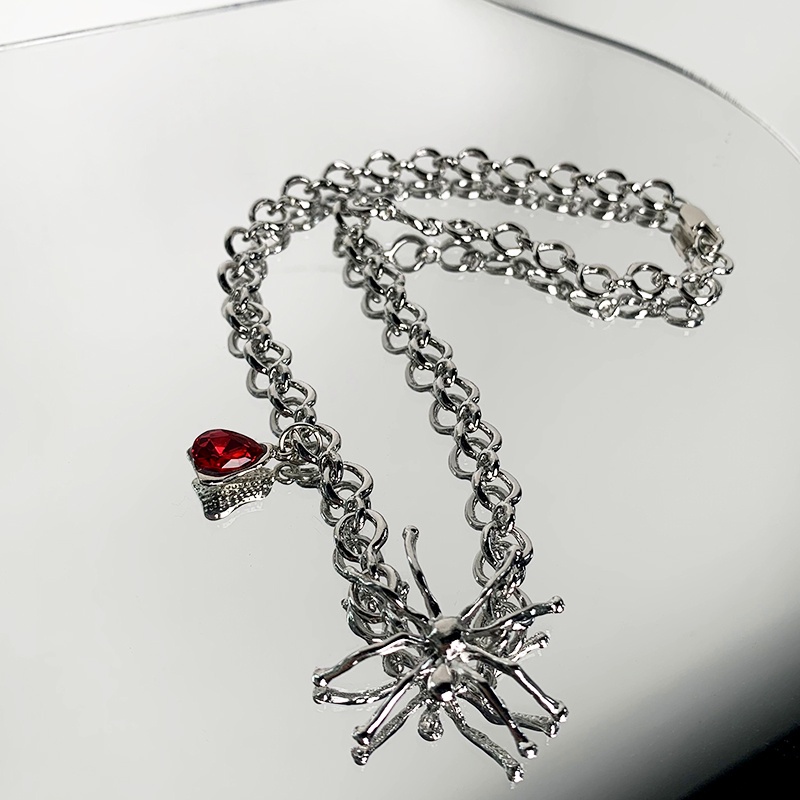 Ruby Spider Necklace Accessories Light Luxury Personality Retro Clavicle Chain