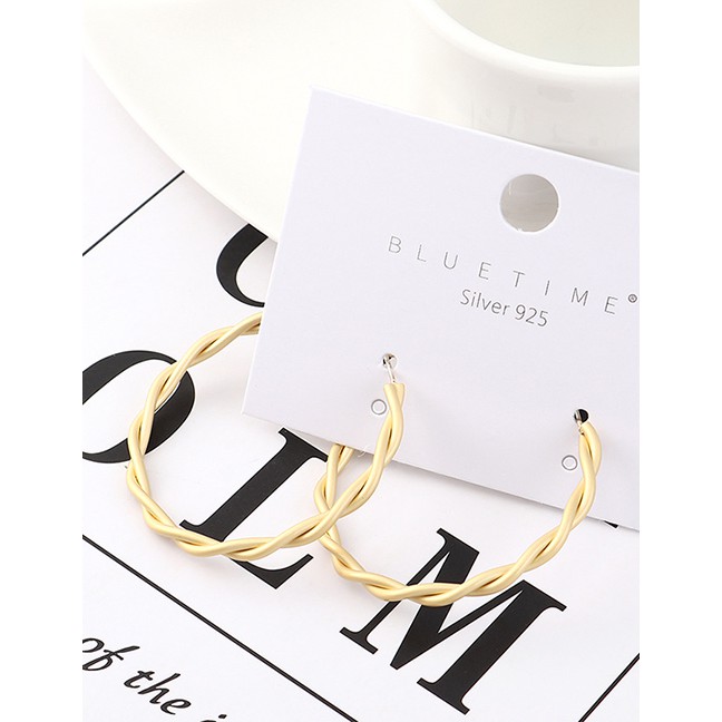 LRC Anting Tusuk Fashion Dumb Gold Plated Gold Circle Hollow S925 Silver Needle Earrings Y62759