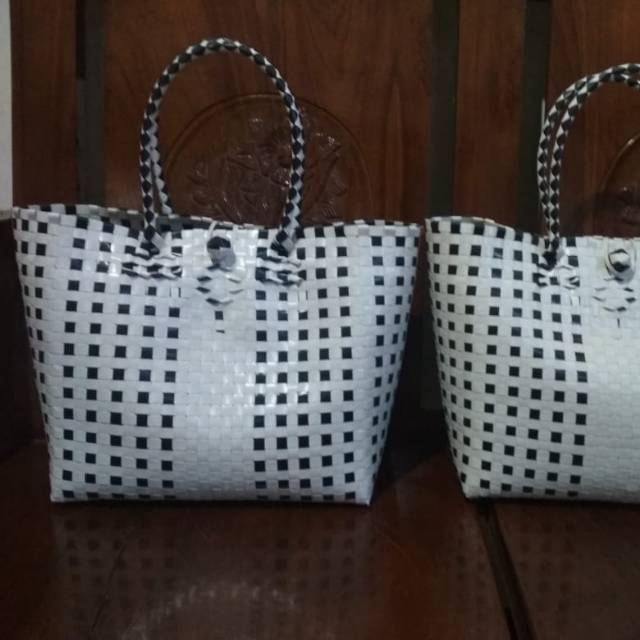 Tas Monochrome Horizontal White